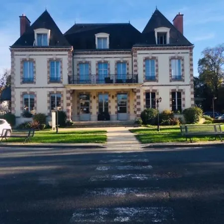 Touristique 3 Etoiles * Le Mee-sur-Seine